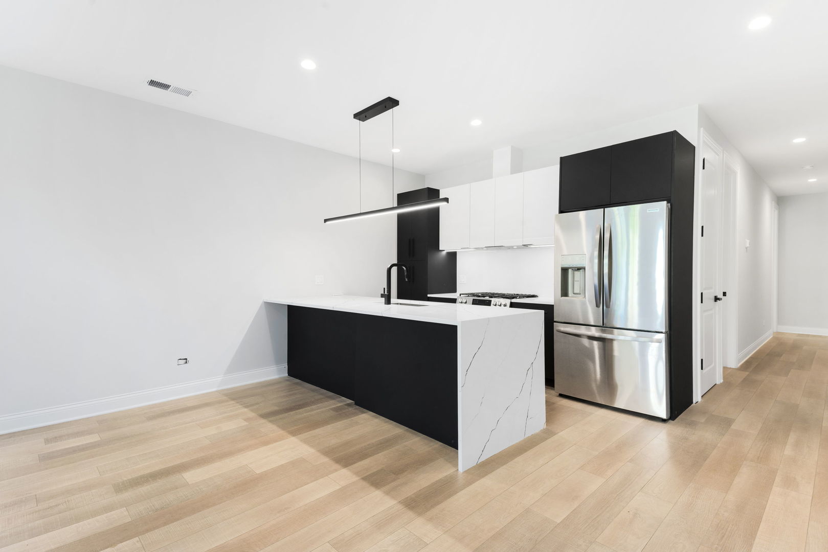 4027 S Vincennes Avenue Unit: 2