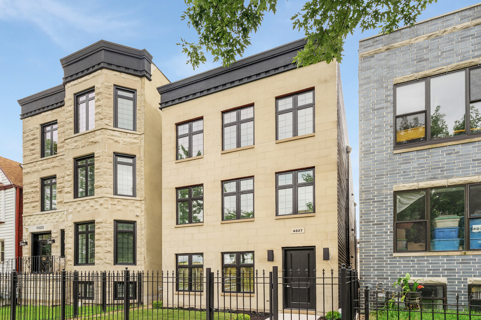 4027 S Vincennes Avenue Unit: 2