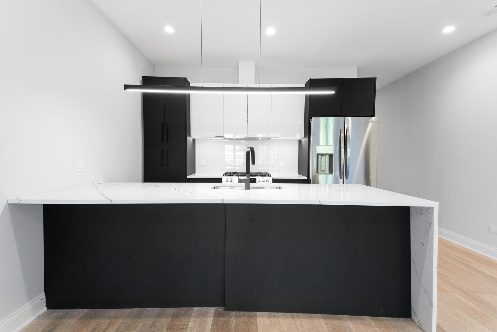 4027 S Vincennes Avenue Unit: 2