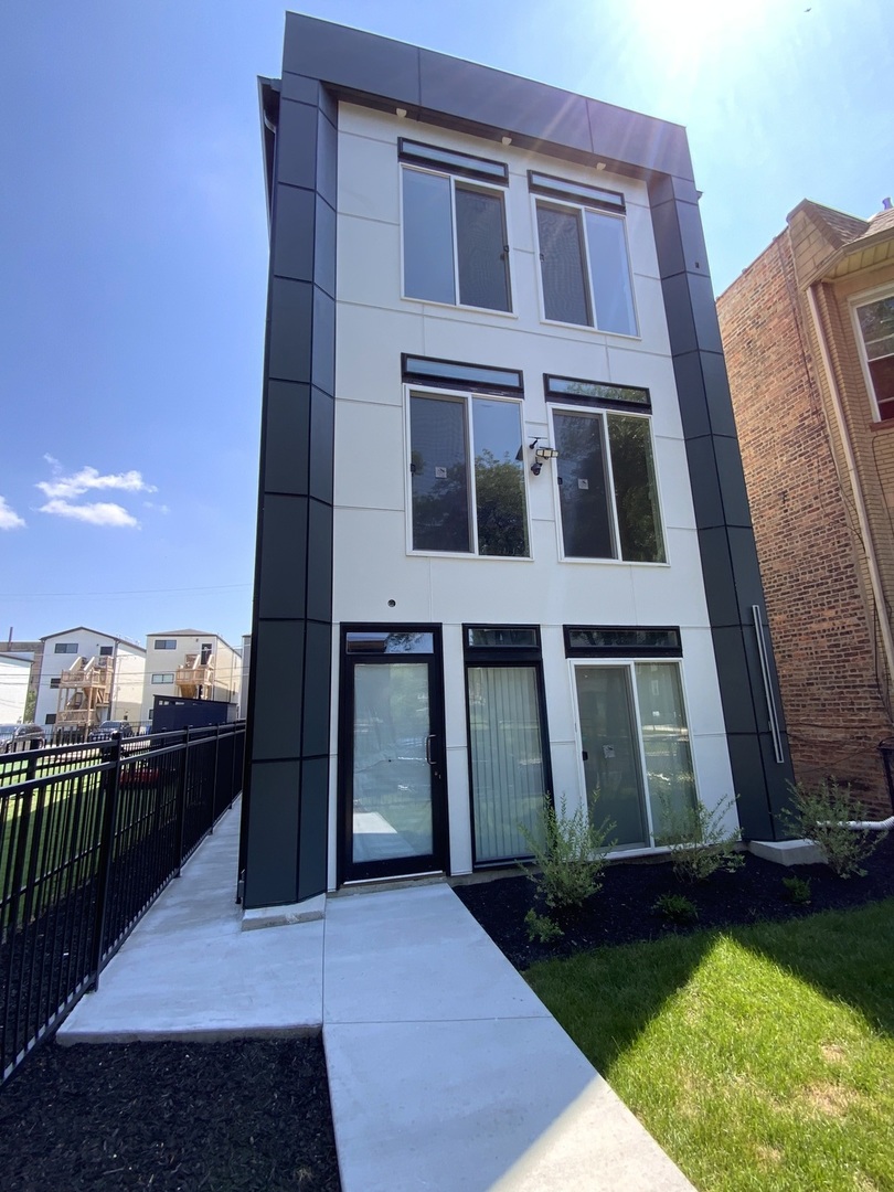 6327 S Langley Avenue S Unit: 2