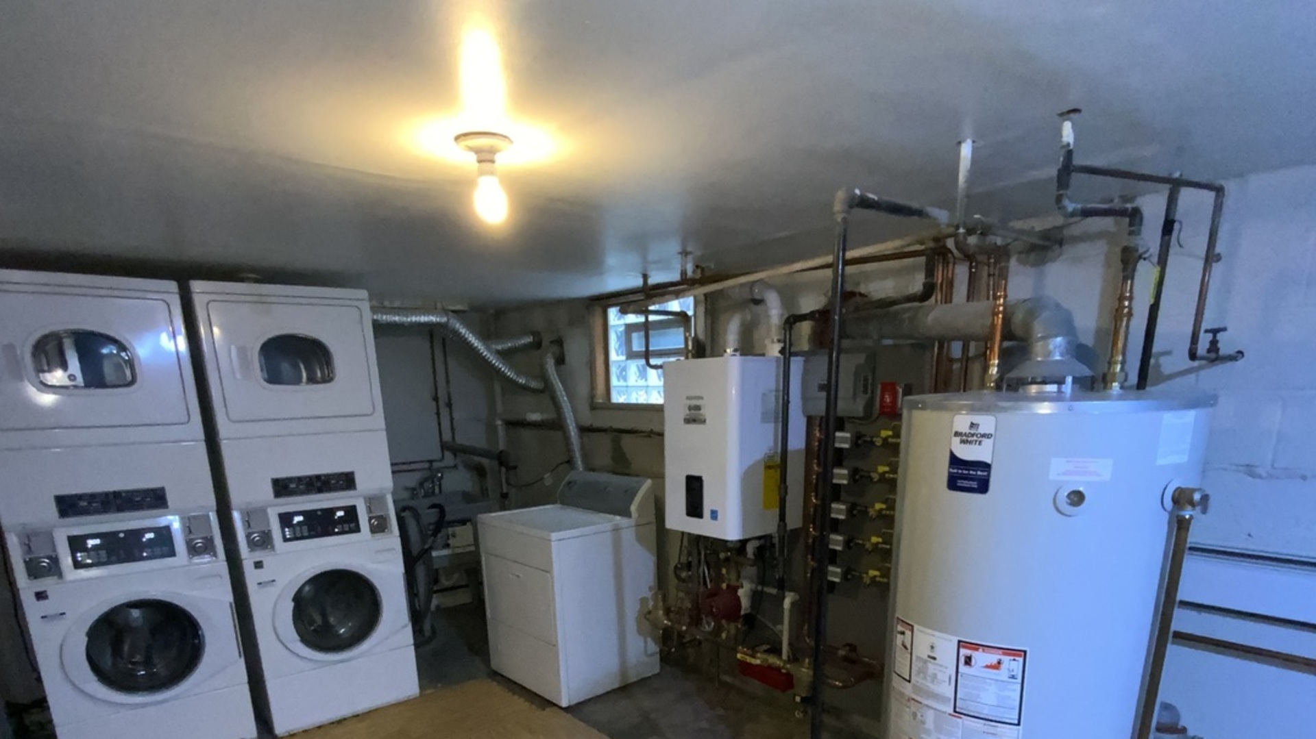 4652 Custer Avenue Unit: 1S