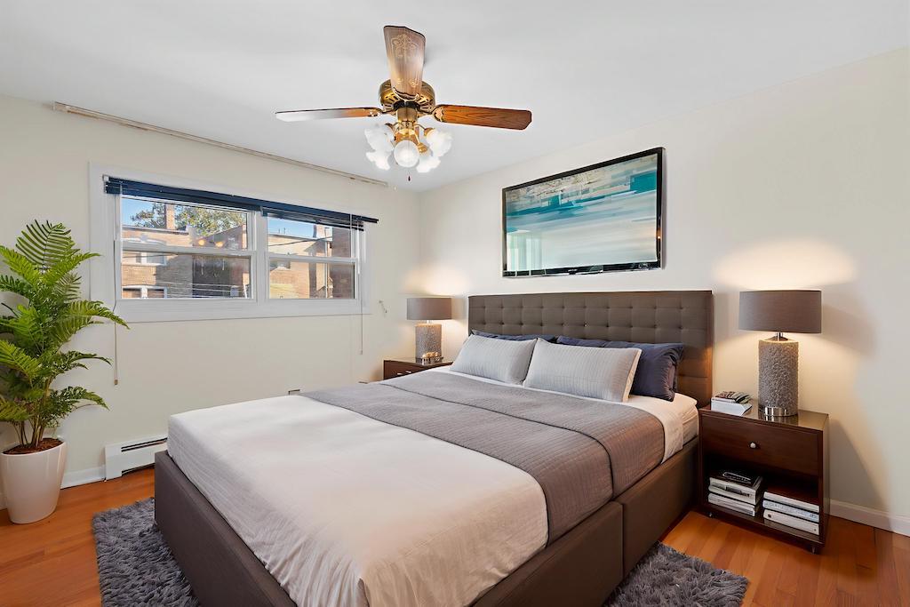 8121 S King Drive Unit: B2