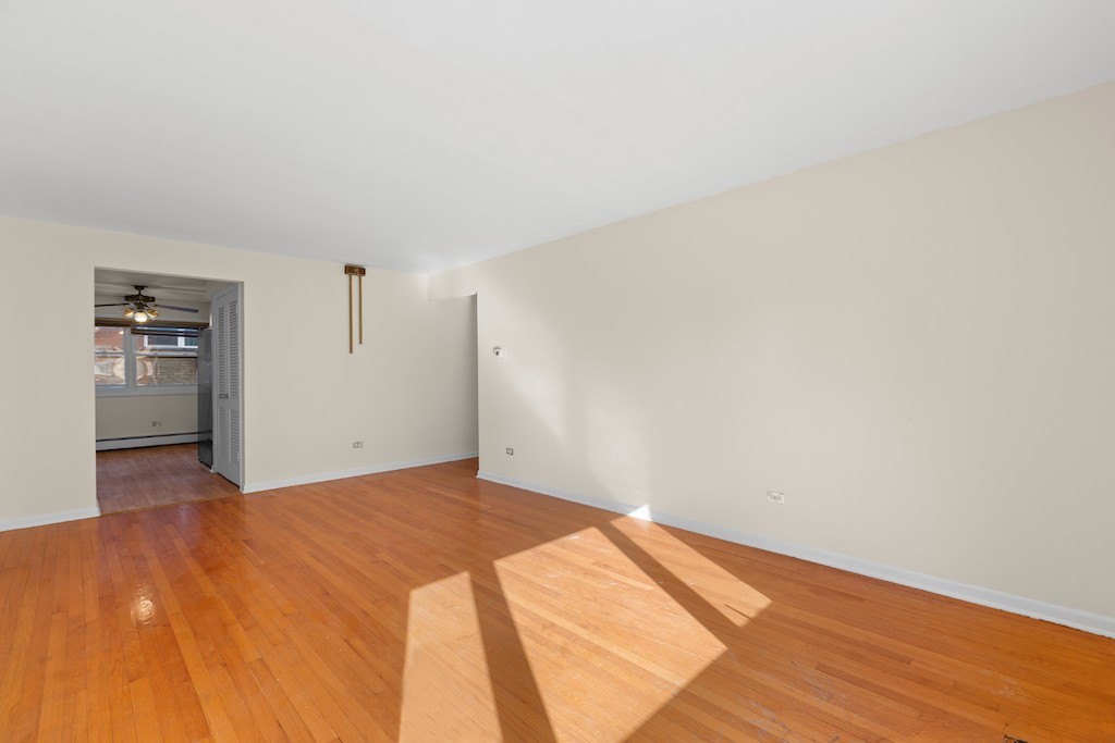 8121 S King Drive Unit: B2