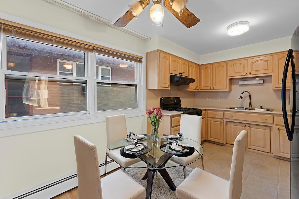 8121 S King Drive Unit: B2