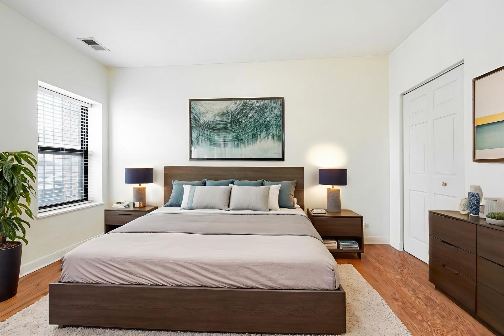 6324 S Kimbark Avenue Unit: 104