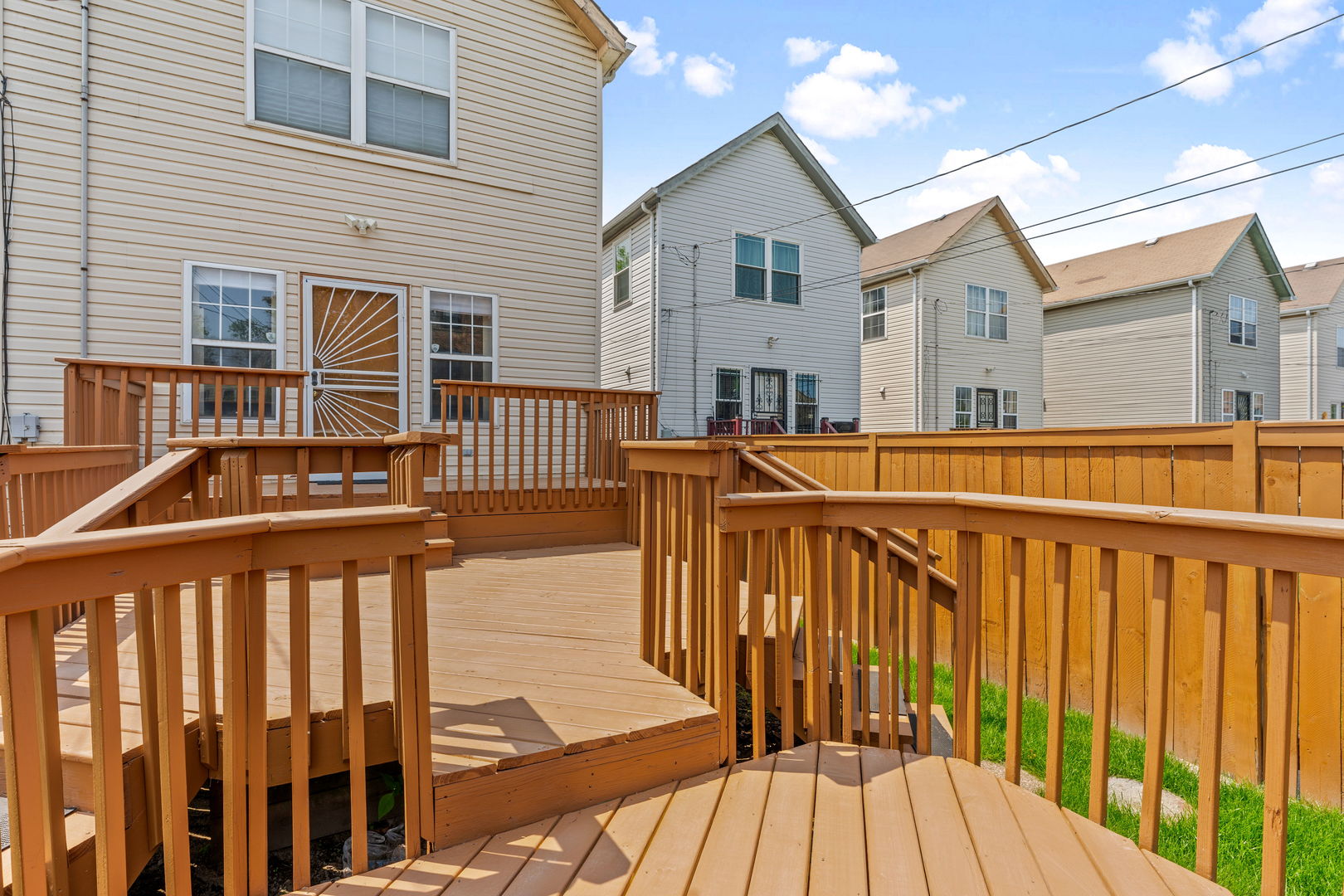 6941 S East End Avenue