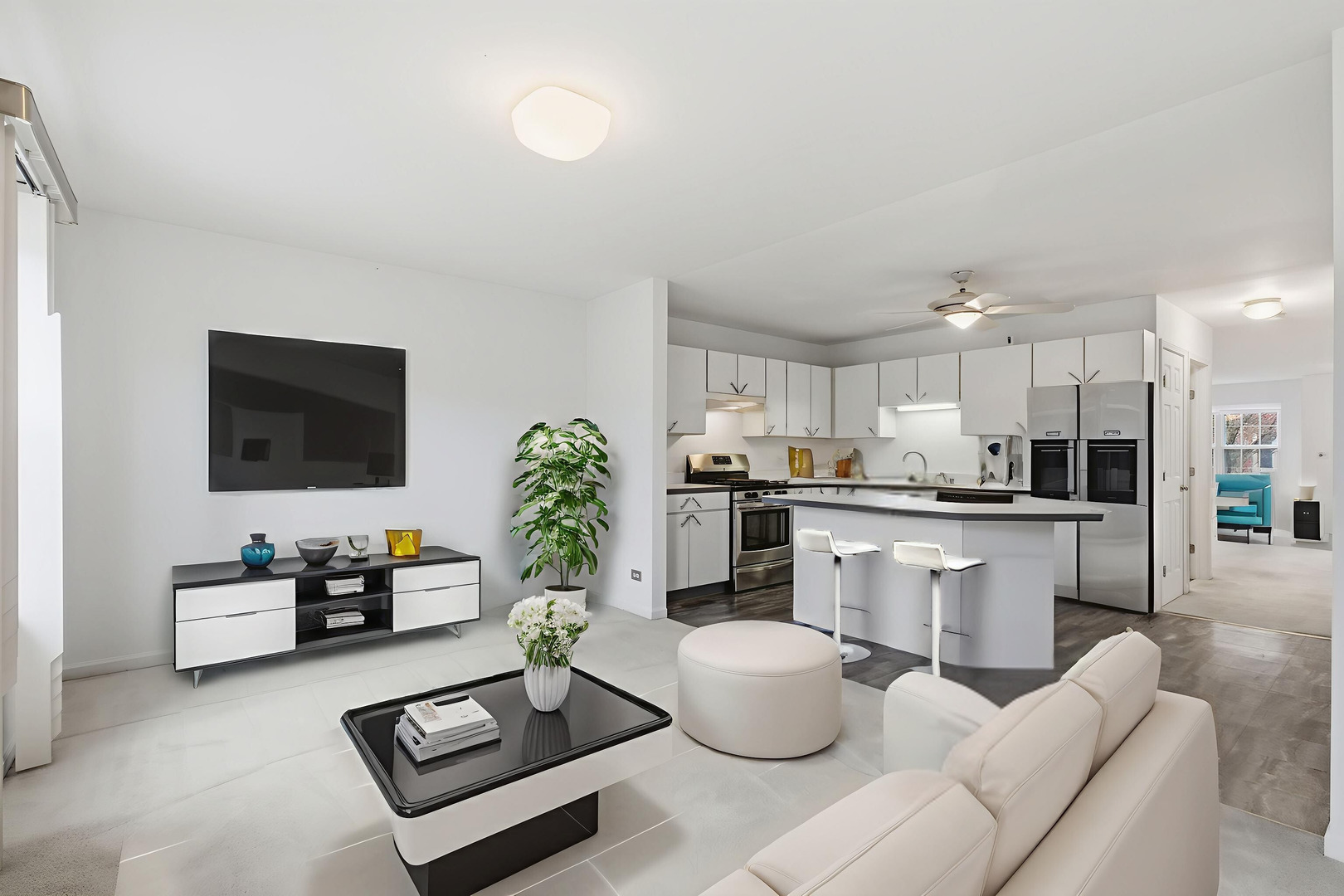 6941 S East End Avenue