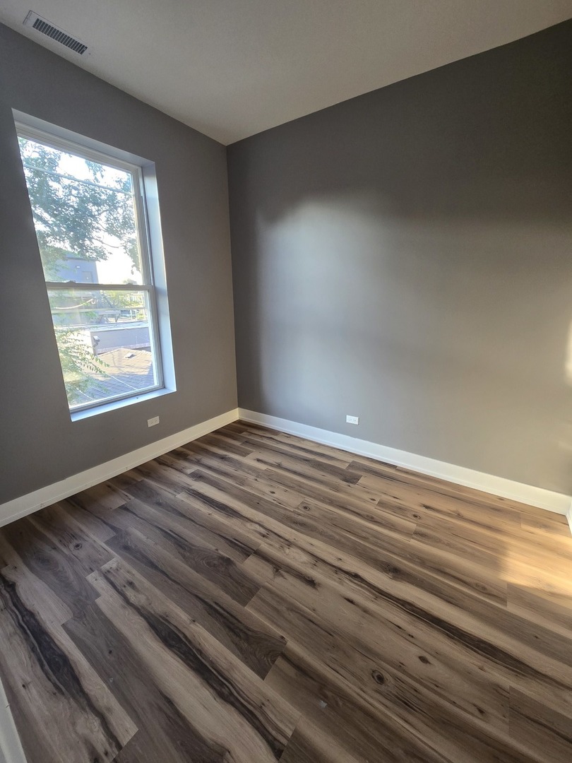 3732 S Calumet Avenue Unit: 2