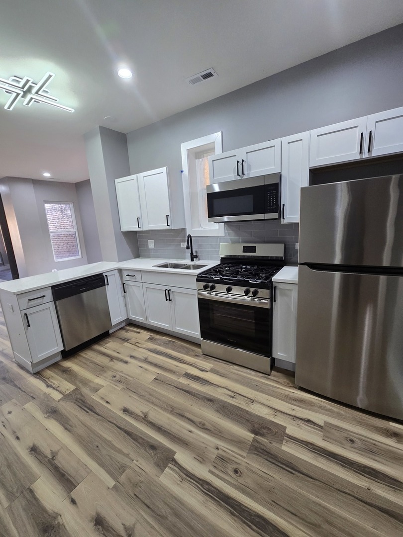 3732 S Calumet Avenue Unit: 2