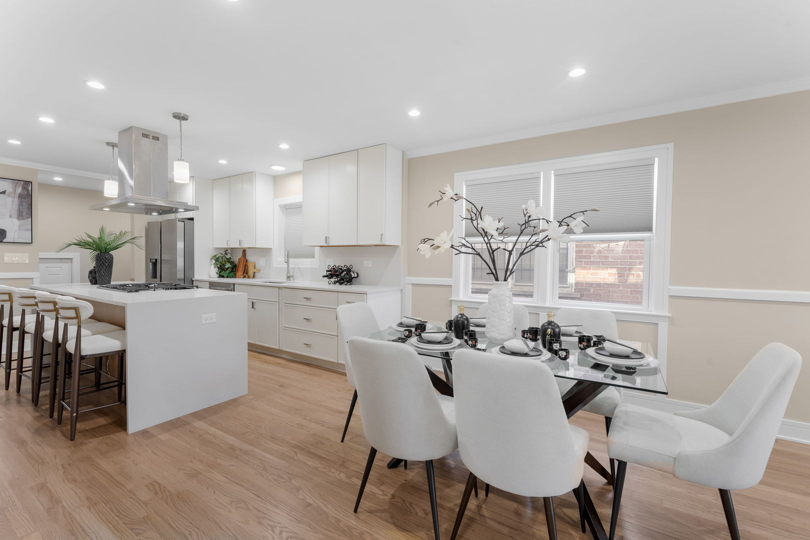 8549 S Indiana Avenue