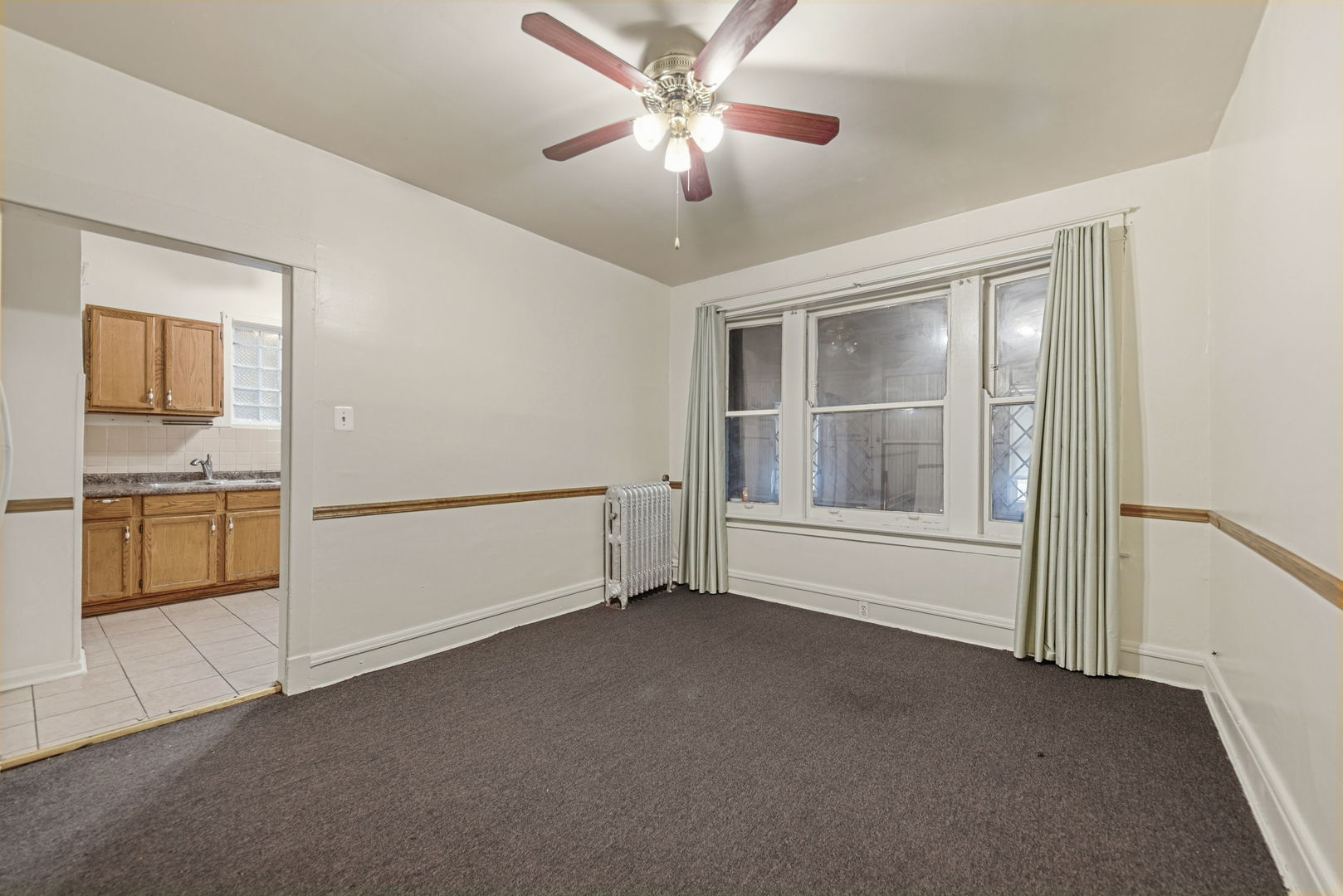 6148 S Rhodes Avenue