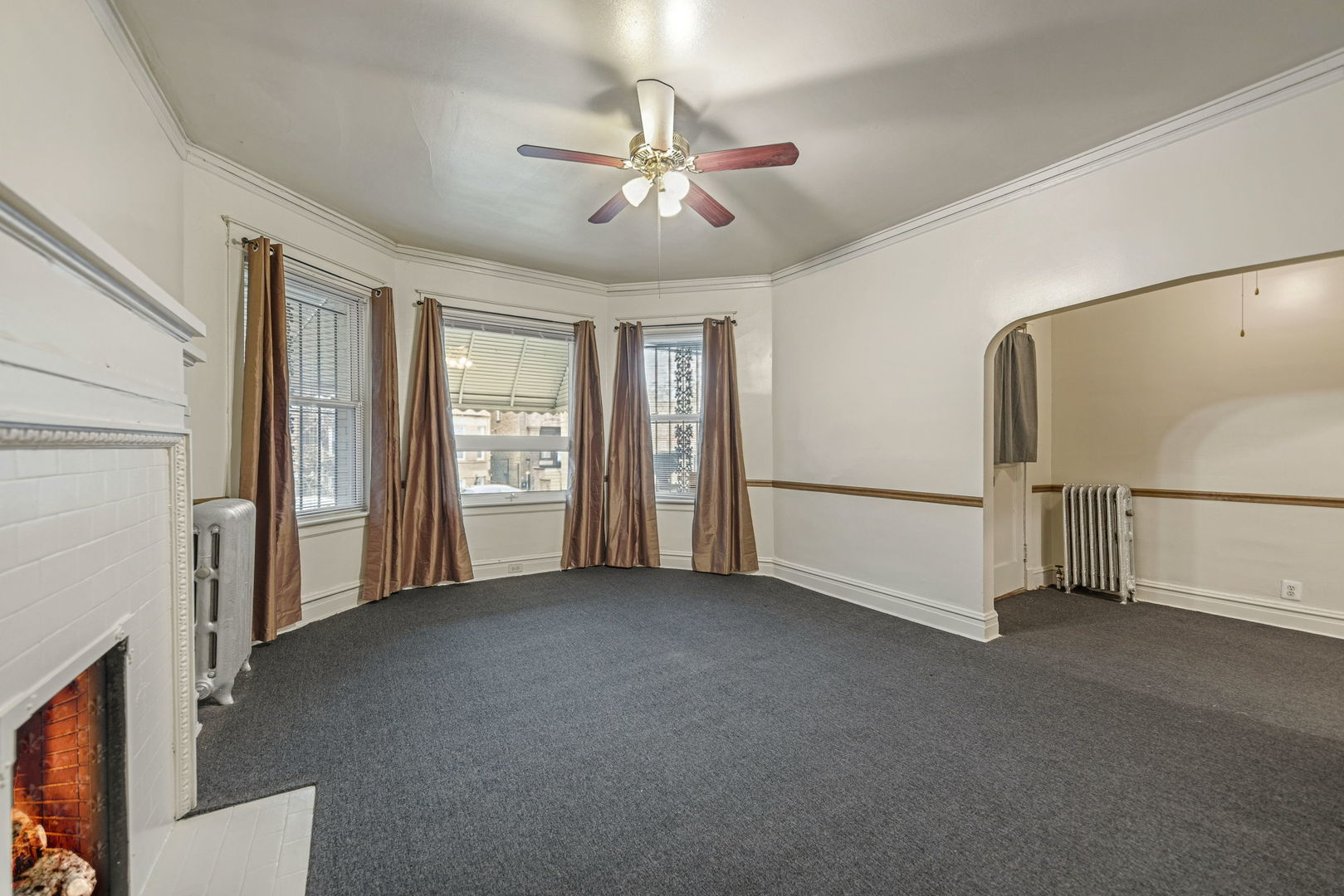 6148 S Rhodes Avenue