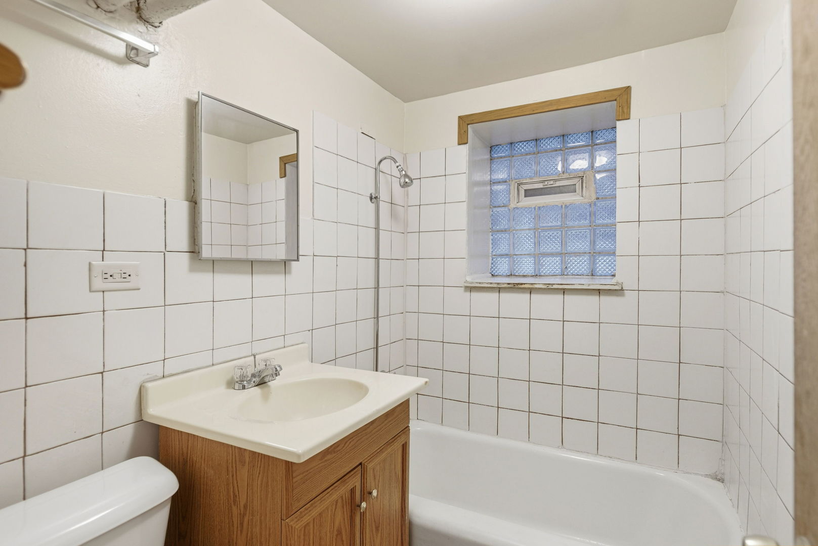 6148 S Rhodes Avenue