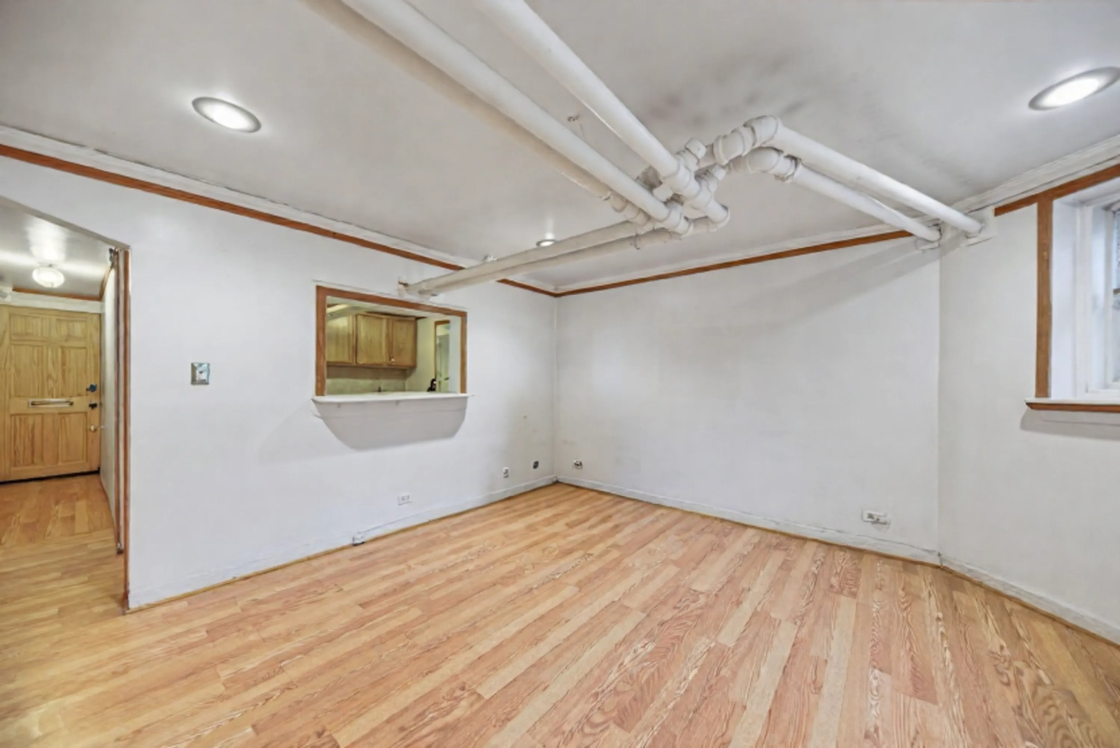 6148 S Rhodes Avenue