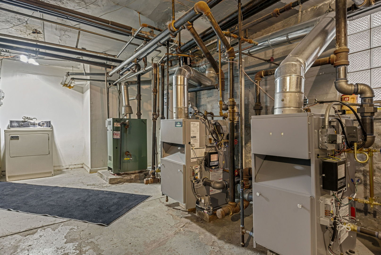 6148 S Rhodes Avenue