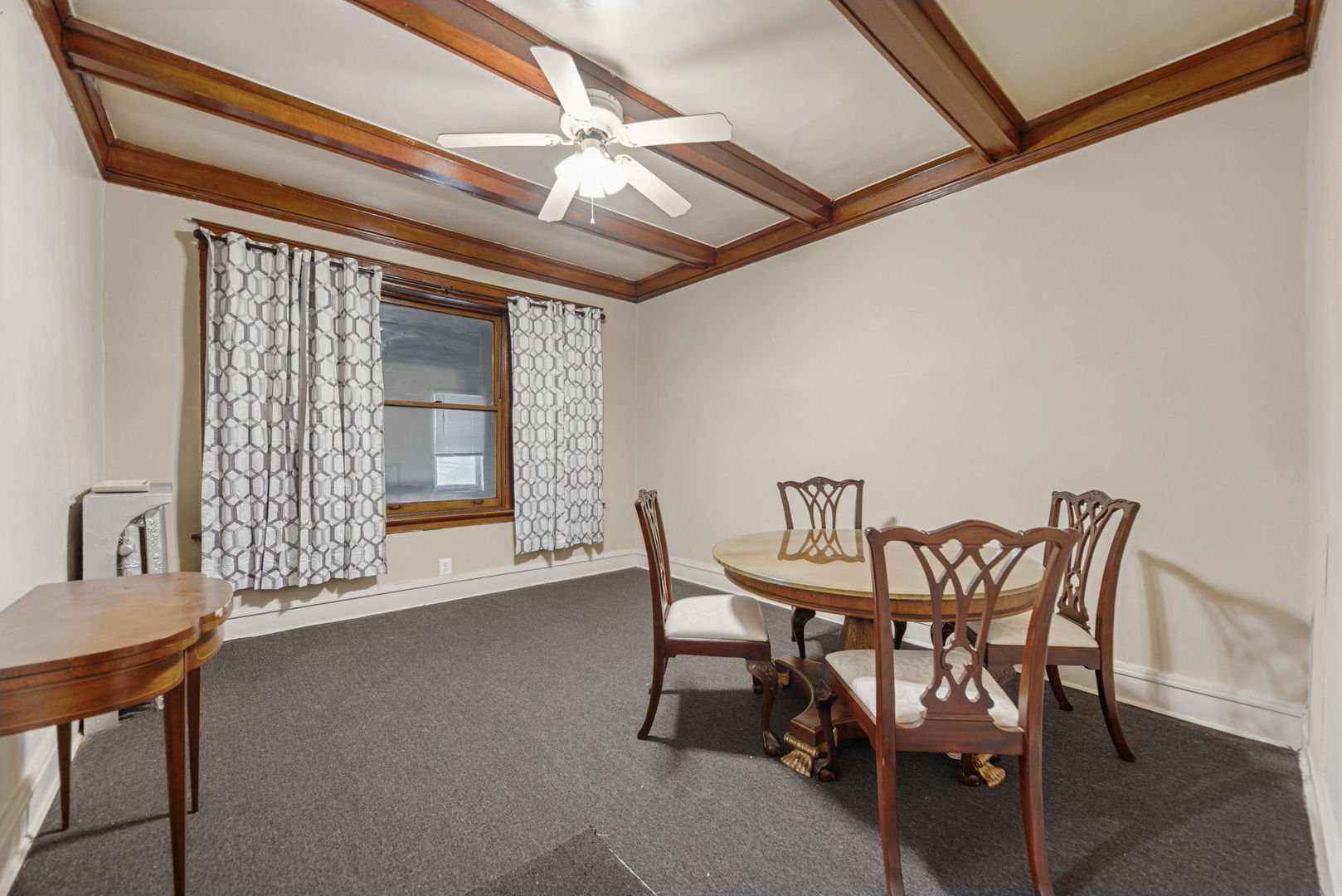 6148 S Rhodes Avenue