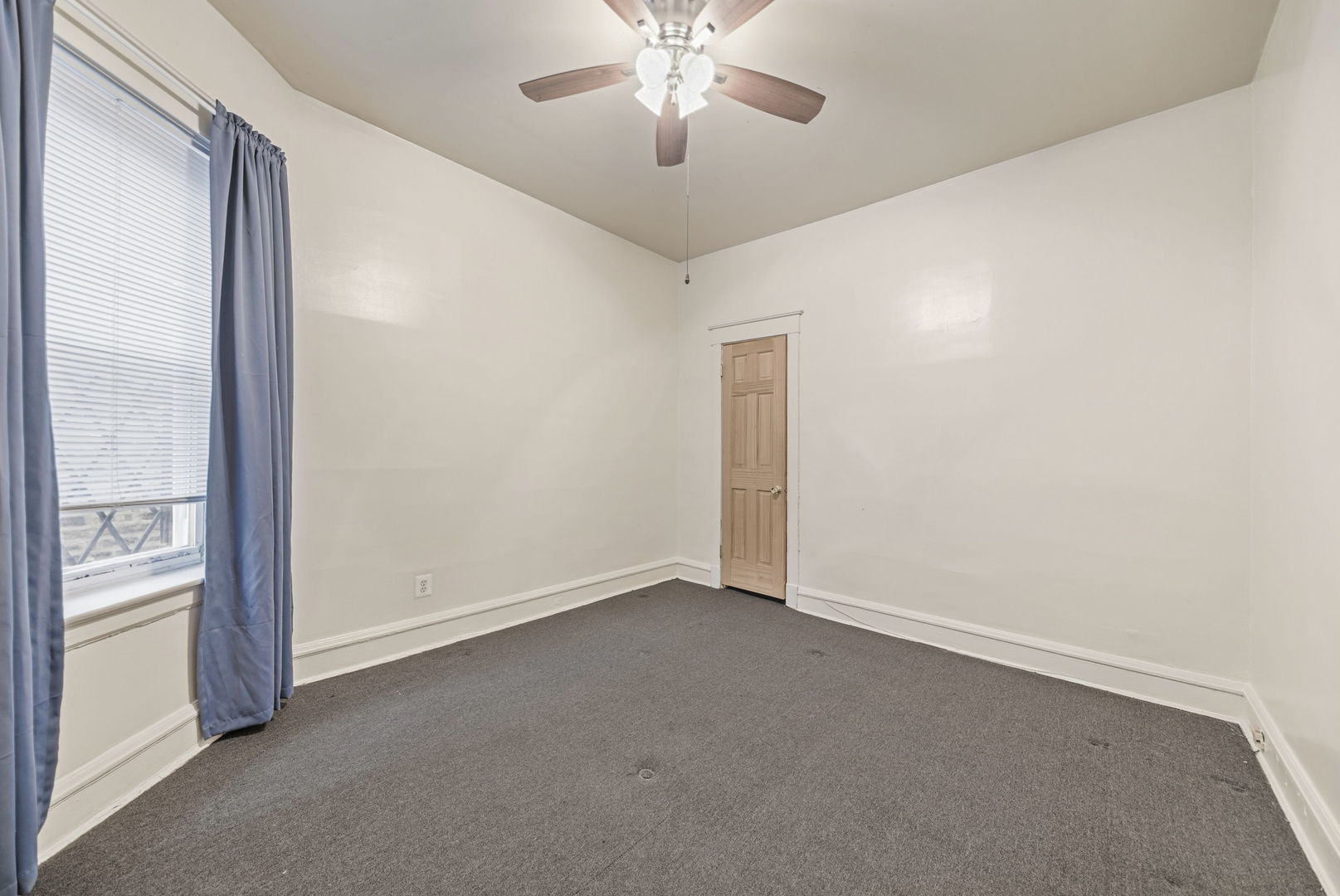 6148 S Rhodes Avenue