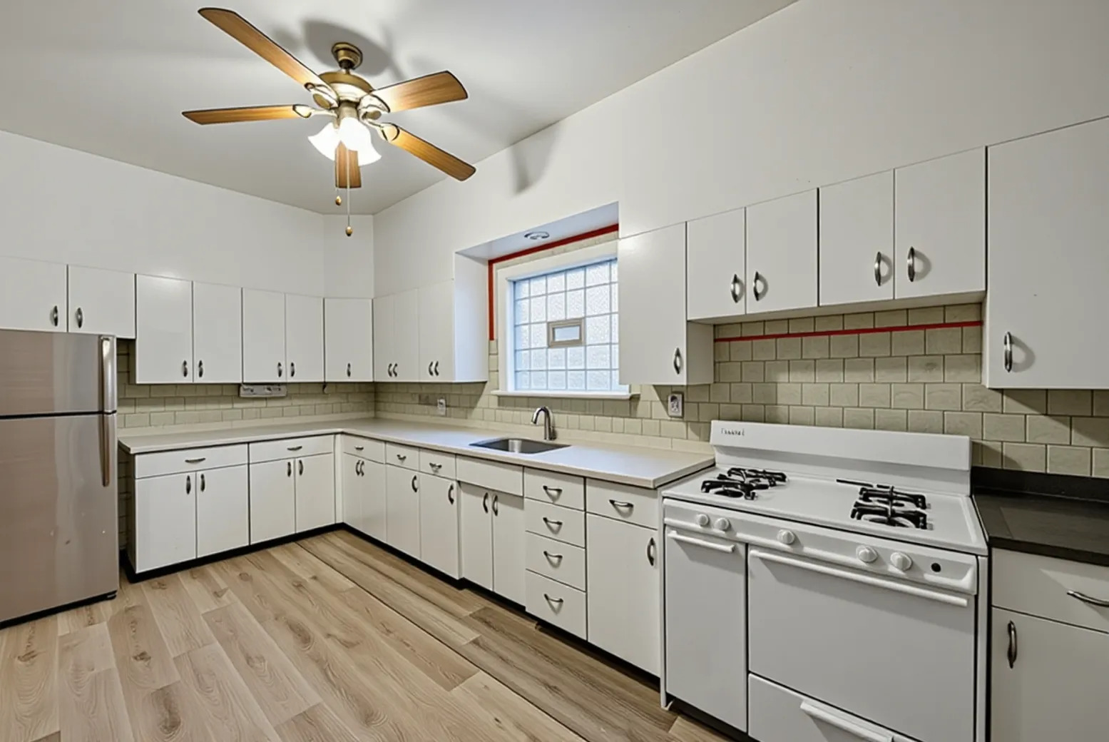 6148 S Rhodes Avenue