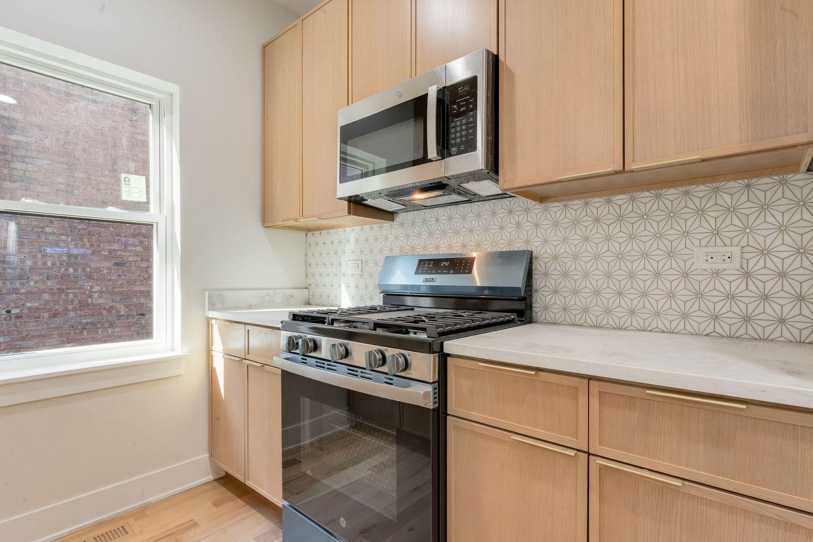 6408 S Vernon Avenue Unit: 2