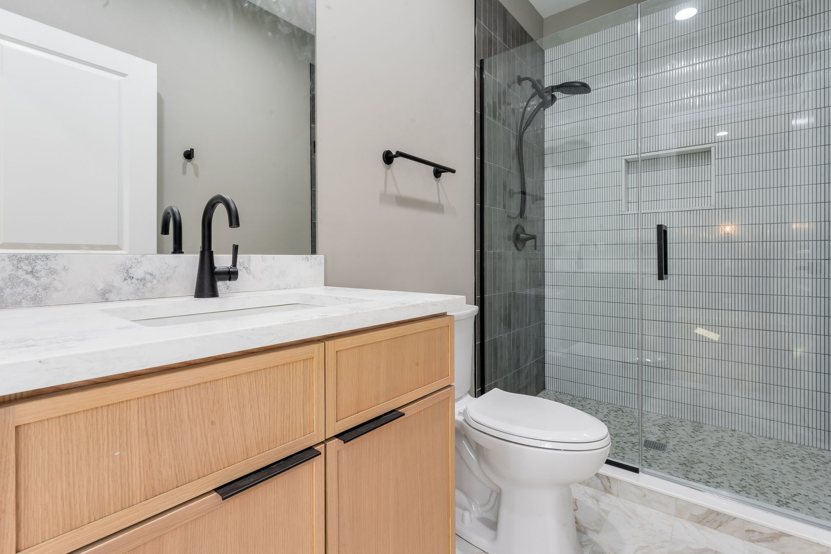 6408 S Vernon Avenue Unit: 2