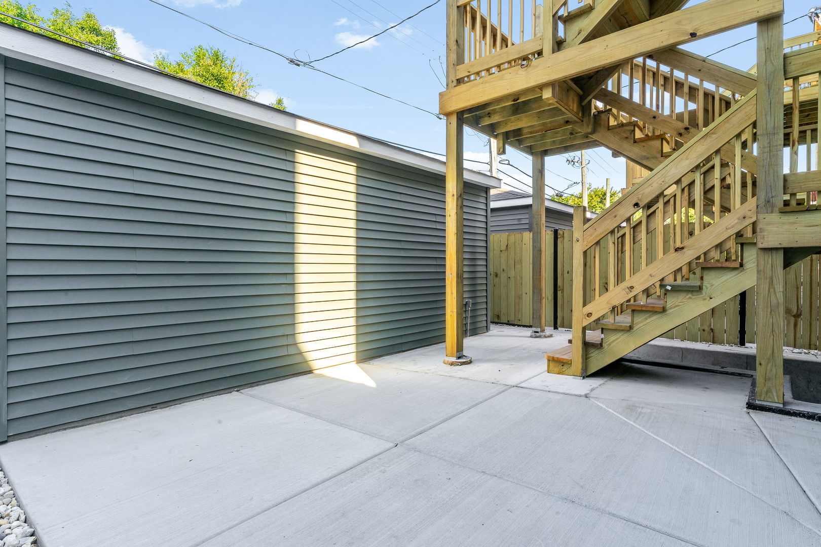 6408 S Vernon Avenue Unit: 2