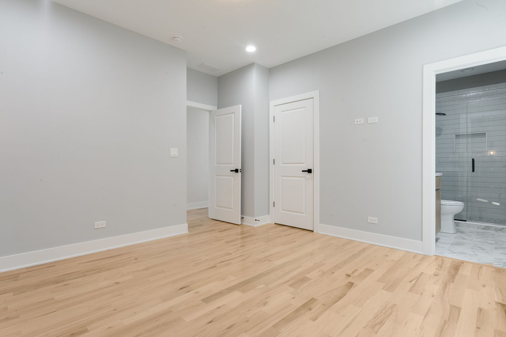 6408 S Vernon Avenue Unit: 2