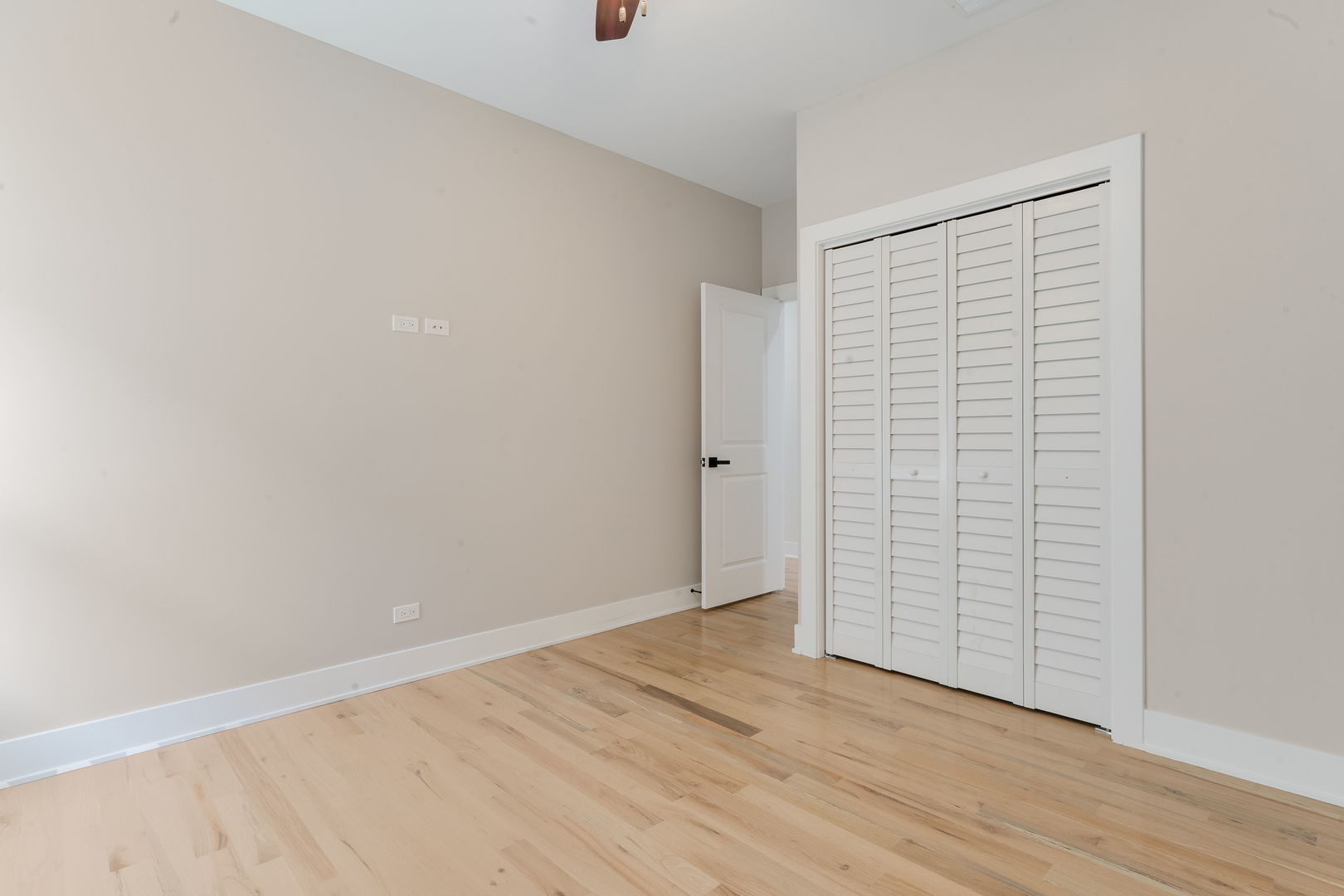 6408 S Vernon Avenue Unit: 2