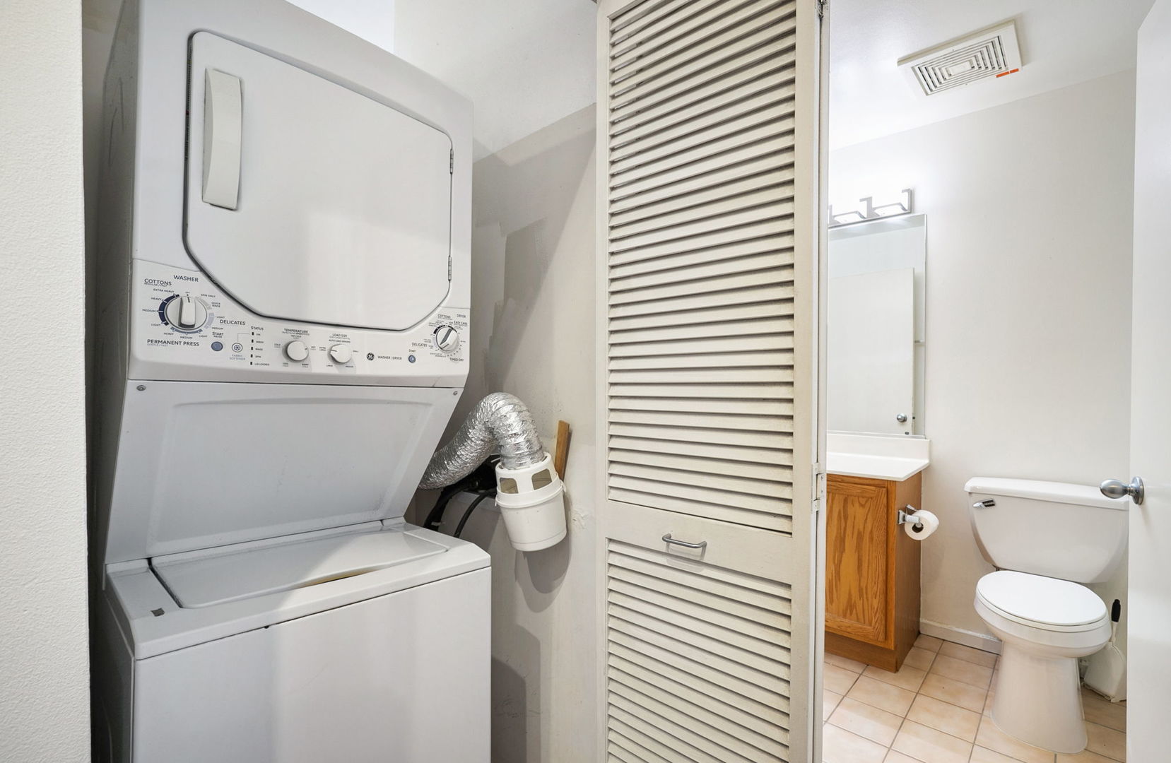 1000 E 53rd Street Unit: 219