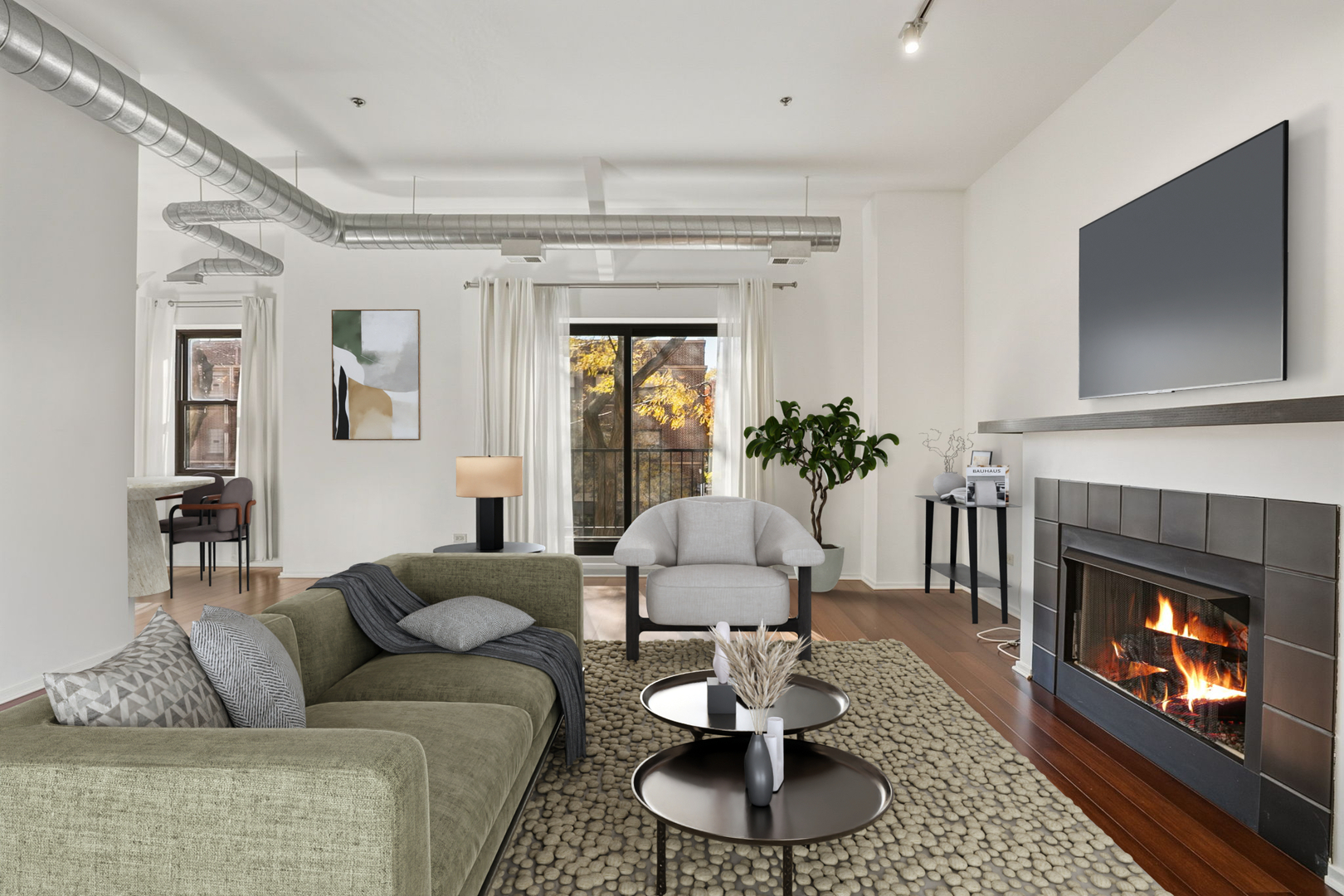 1000 E 53rd Street Unit: 219