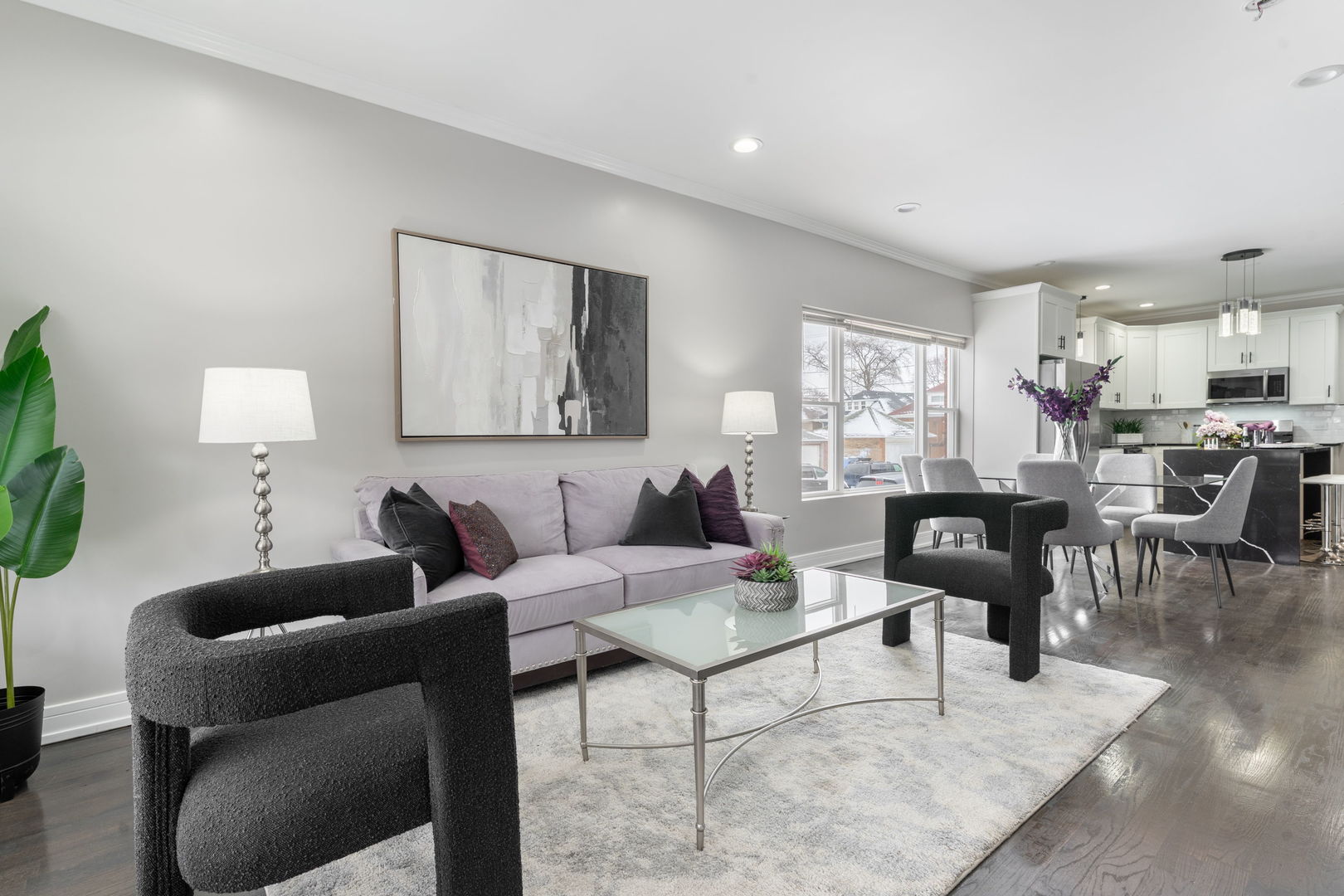 6101 S Maplewood Avenue