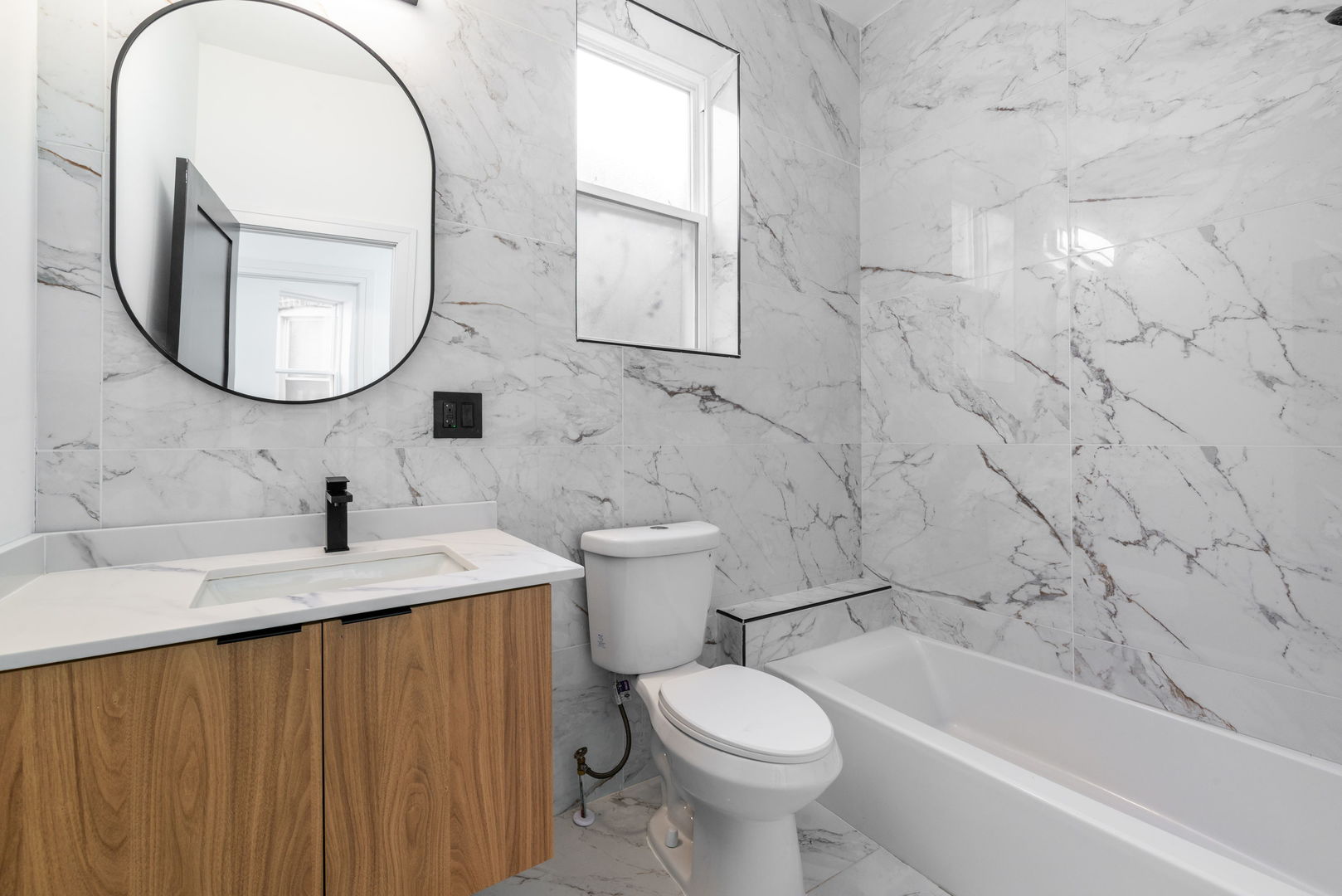 6430 S Eberhart Avenue Unit: 2