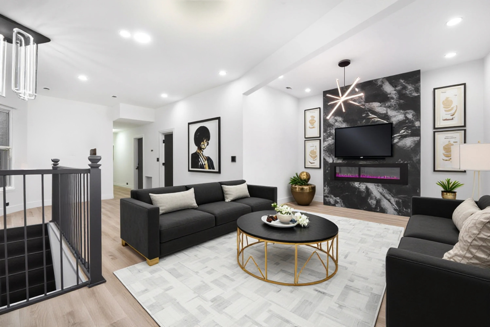 6430 S Eberhart Avenue Unit: 2