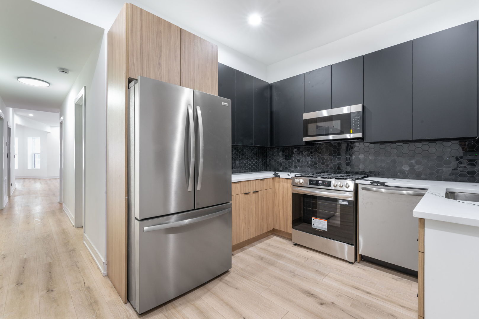 6430 S Eberhart Avenue Unit: 2