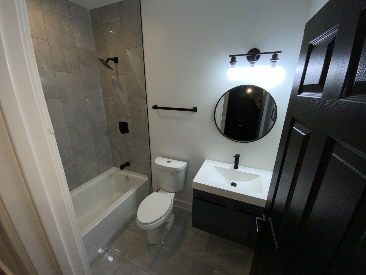 6325 S Langley Avenue