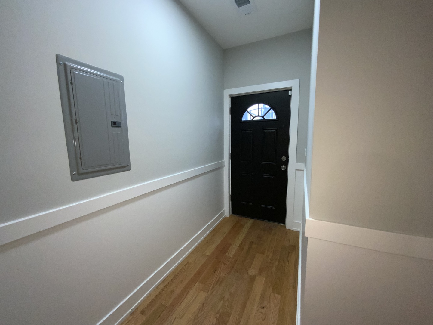 6325 S Langley Avenue