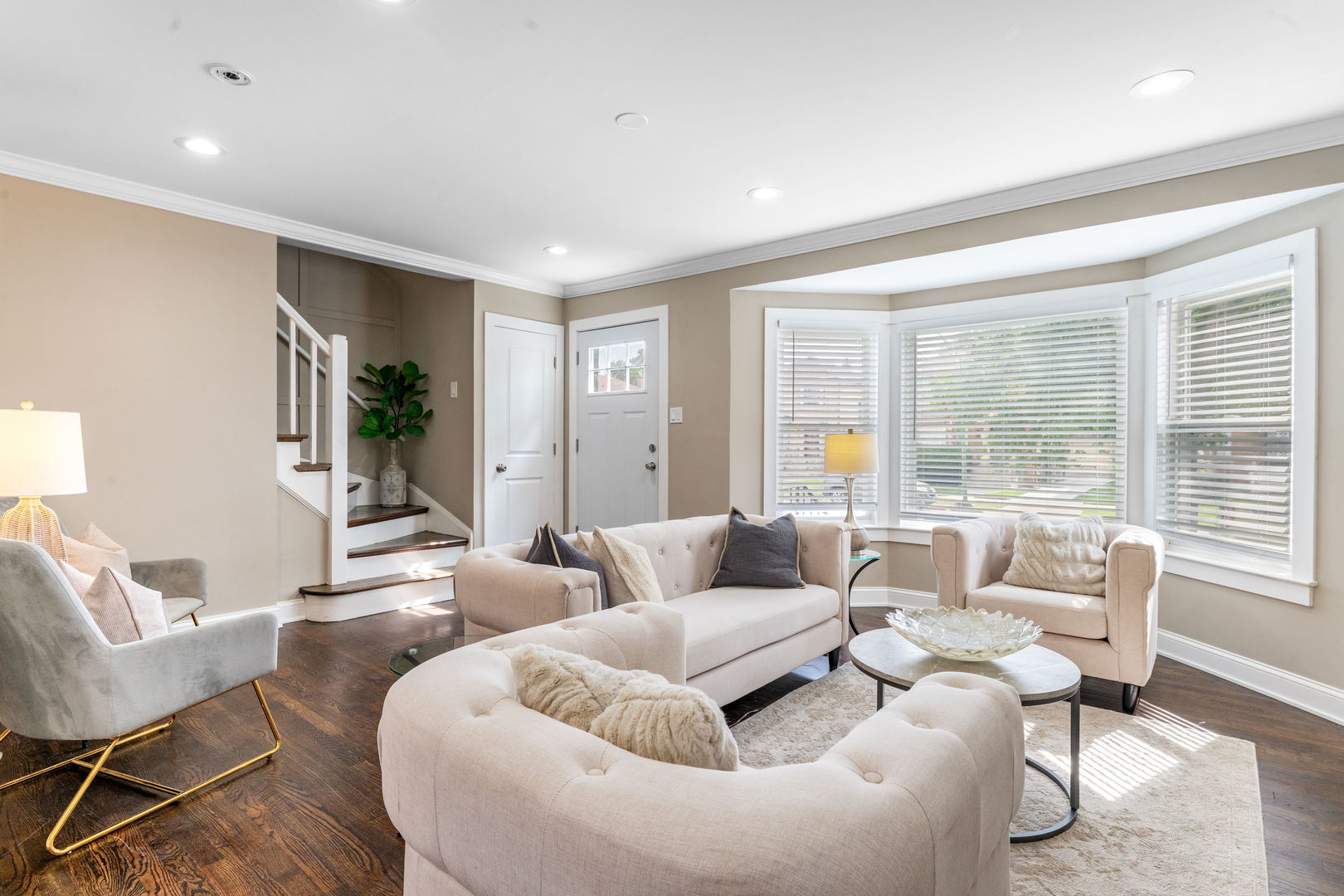 9332 S Bishop Street