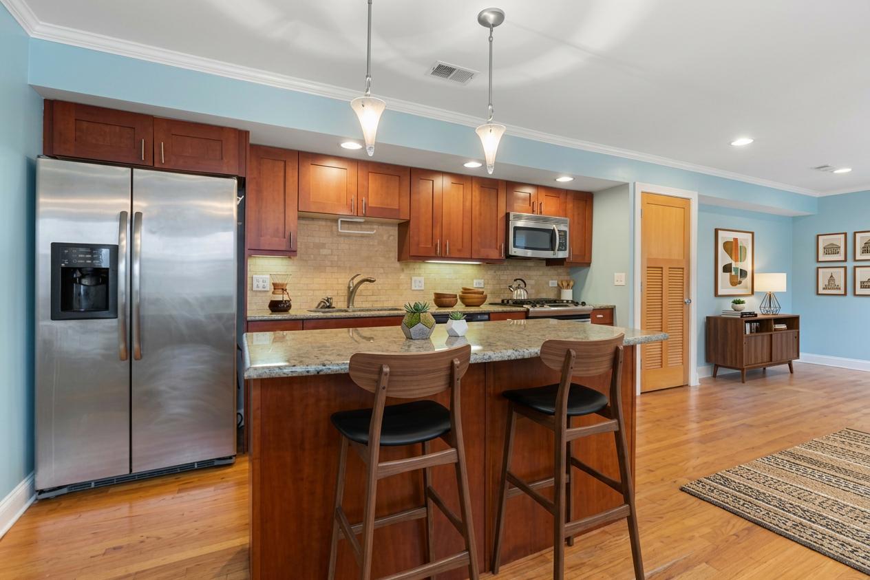 4721 S Greenwood Avenue Unit: LL