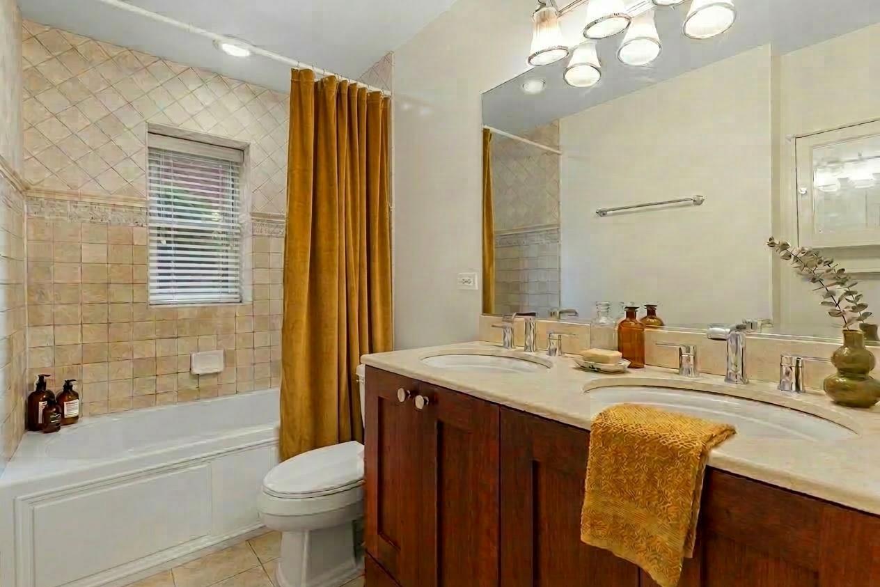 4721 S Greenwood Avenue Unit: LL