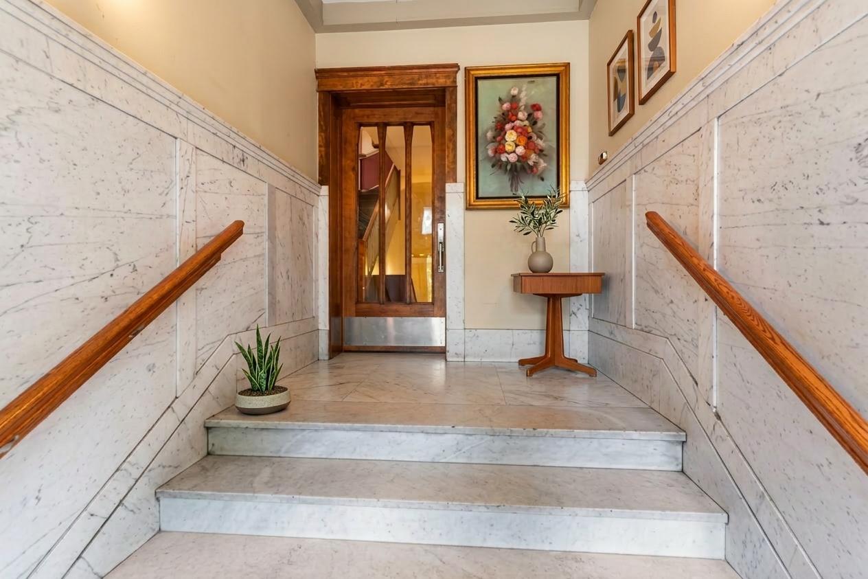 4721 S Greenwood Avenue Unit: LL