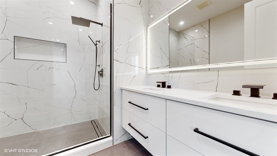 4023 S Vincennes Avenue Unit: 3