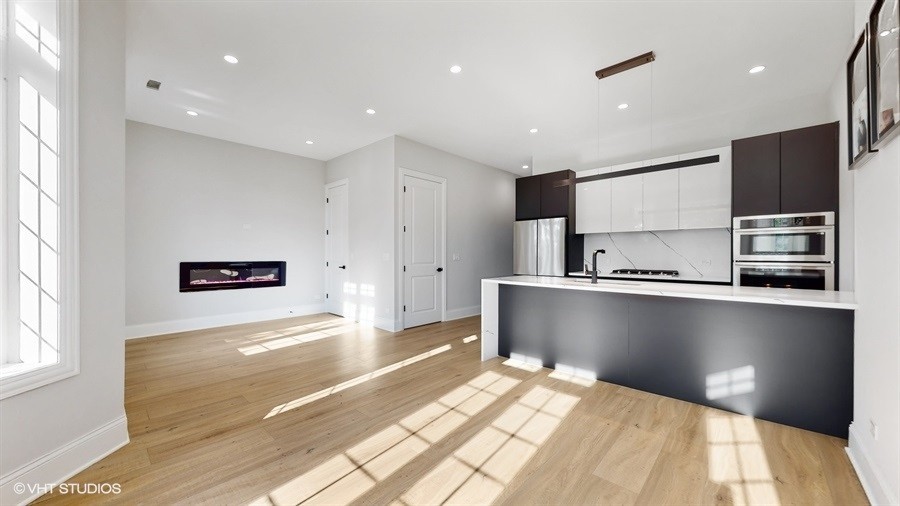 4023 S Vincennes Avenue Unit: 3