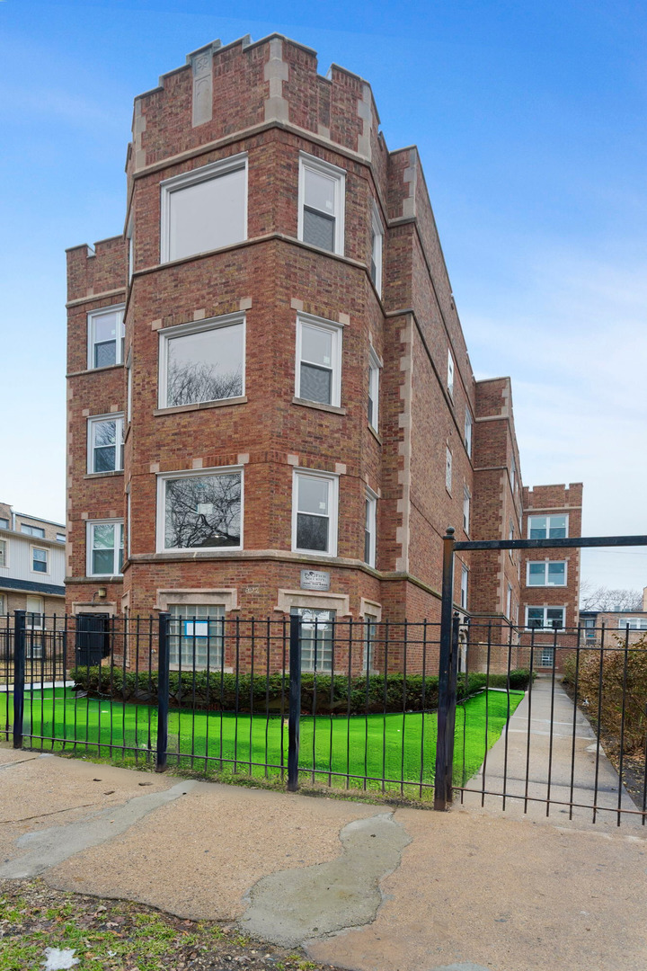 8024 S Ellis Avenue Unit: 2B