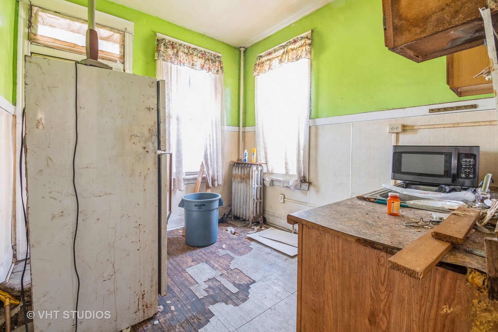 7206 S Champlain Avenue