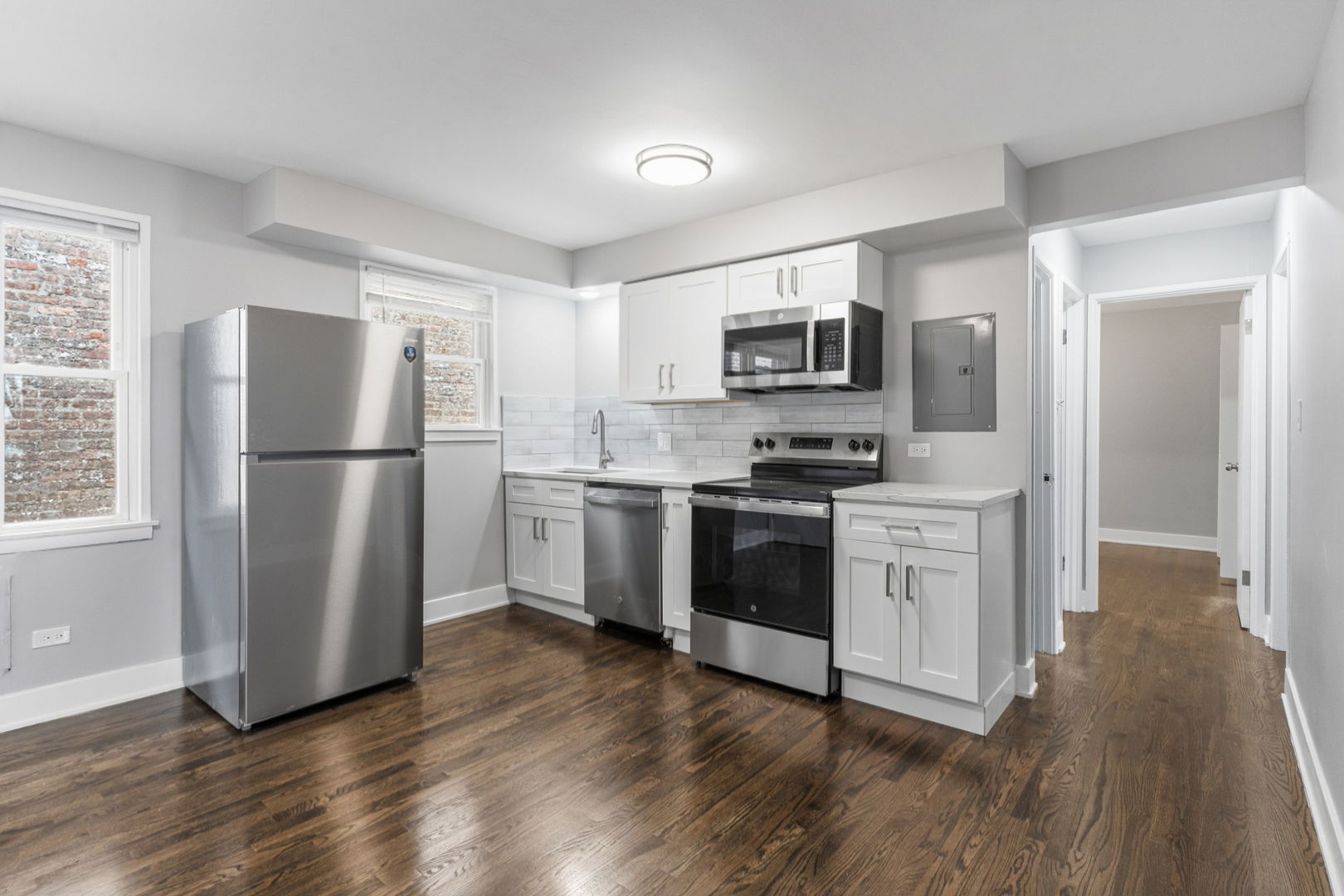 7900 S Merrill Avenue Unit: 3E