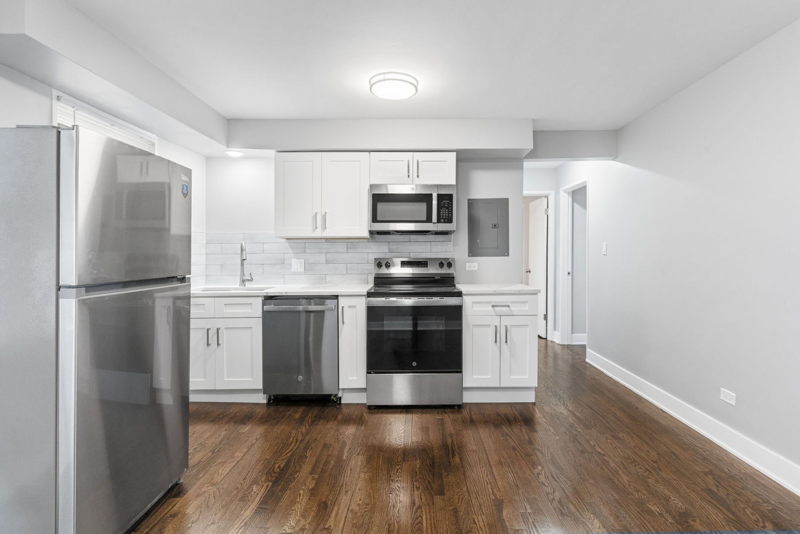 7900 S Merrill Avenue Unit: 3E