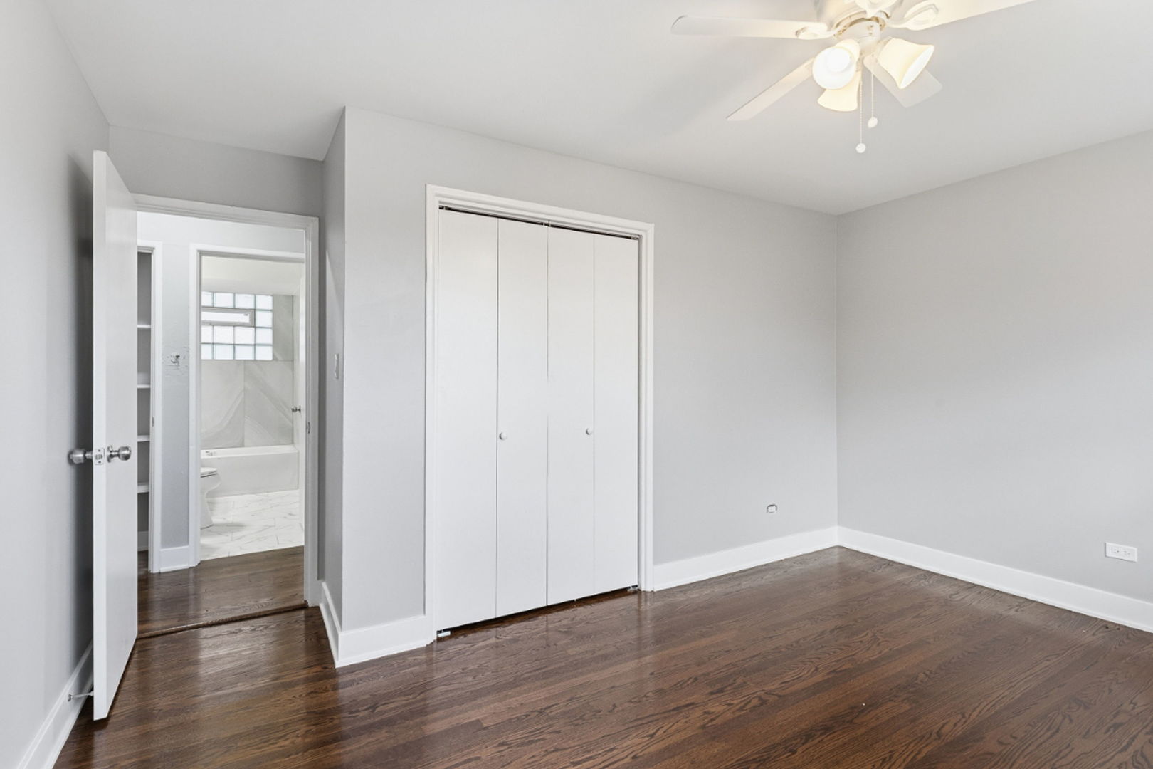 7900 S Merrill Avenue Unit: 3E