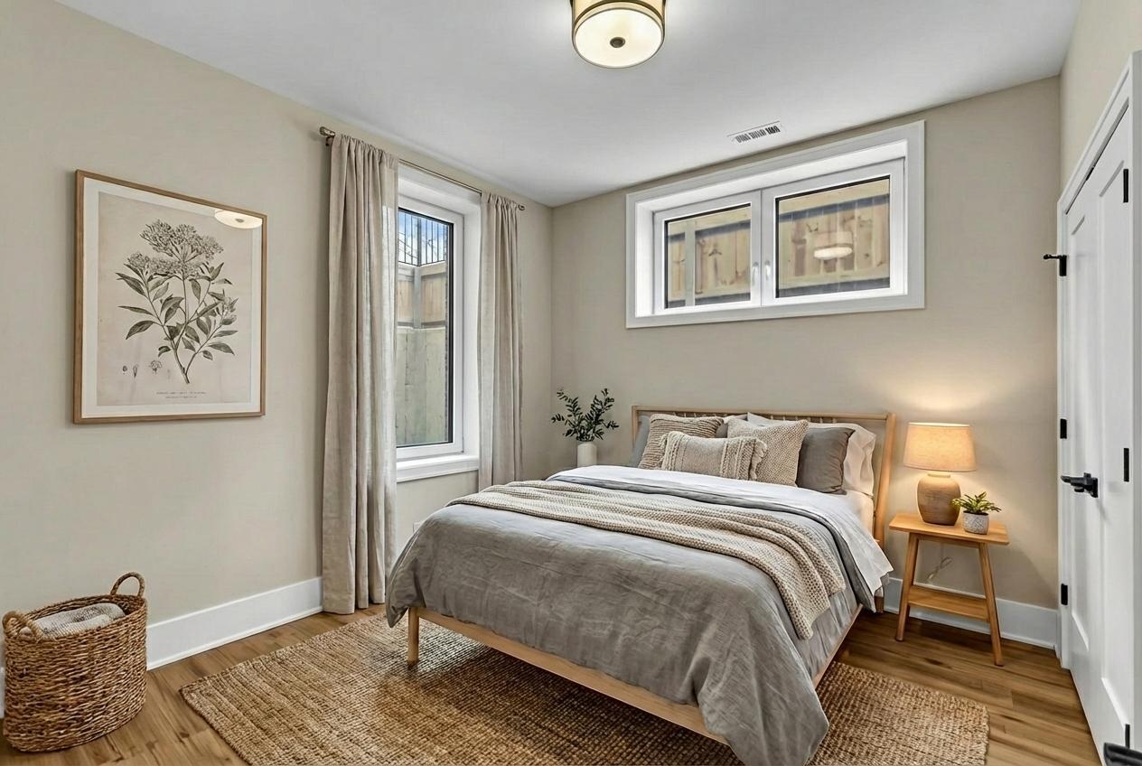 4846 S Saint Lawrence Avenue Unit: 101