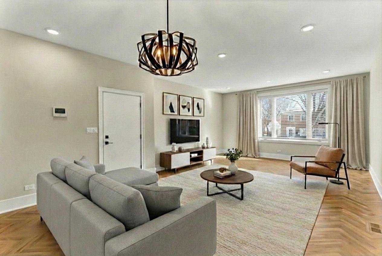 4846 S Saint Lawrence Avenue Unit: 101