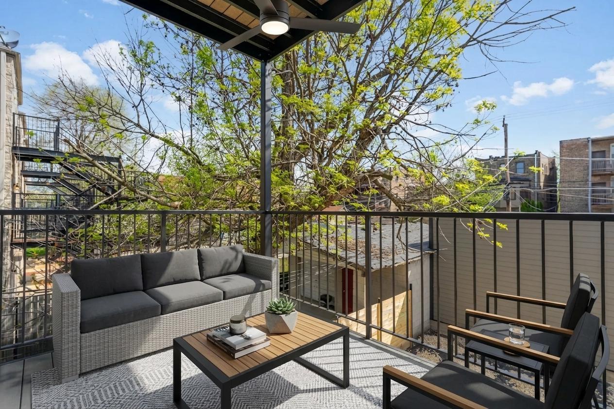 4817 S Wabash Avenue Unit: 2