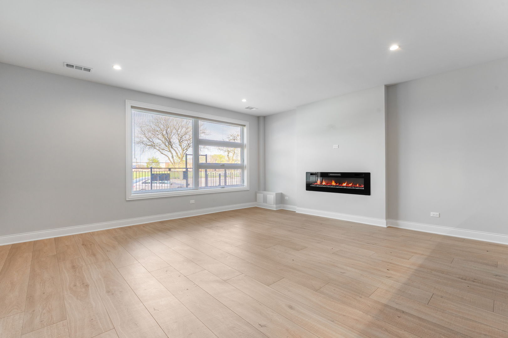 4817 S Wabash Avenue Unit: 2